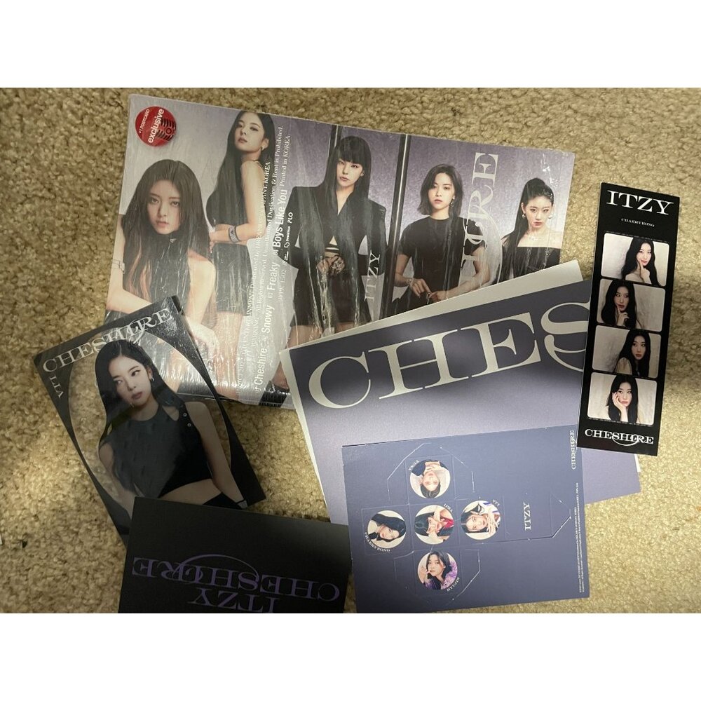 ITZY - CHESHIRE (Target Exclusive, CD) K-Pop